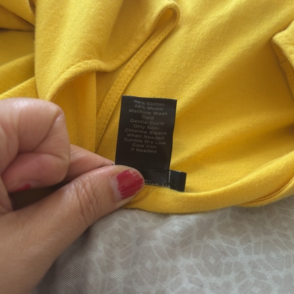 Yellow top - Picture 4 of 4